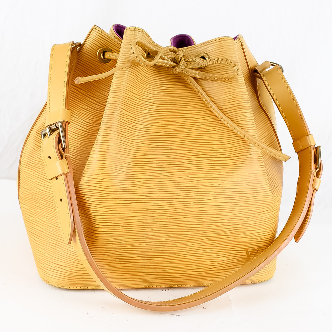 ルイヴィトン エピ プチノエ タッシリイエロー M44109