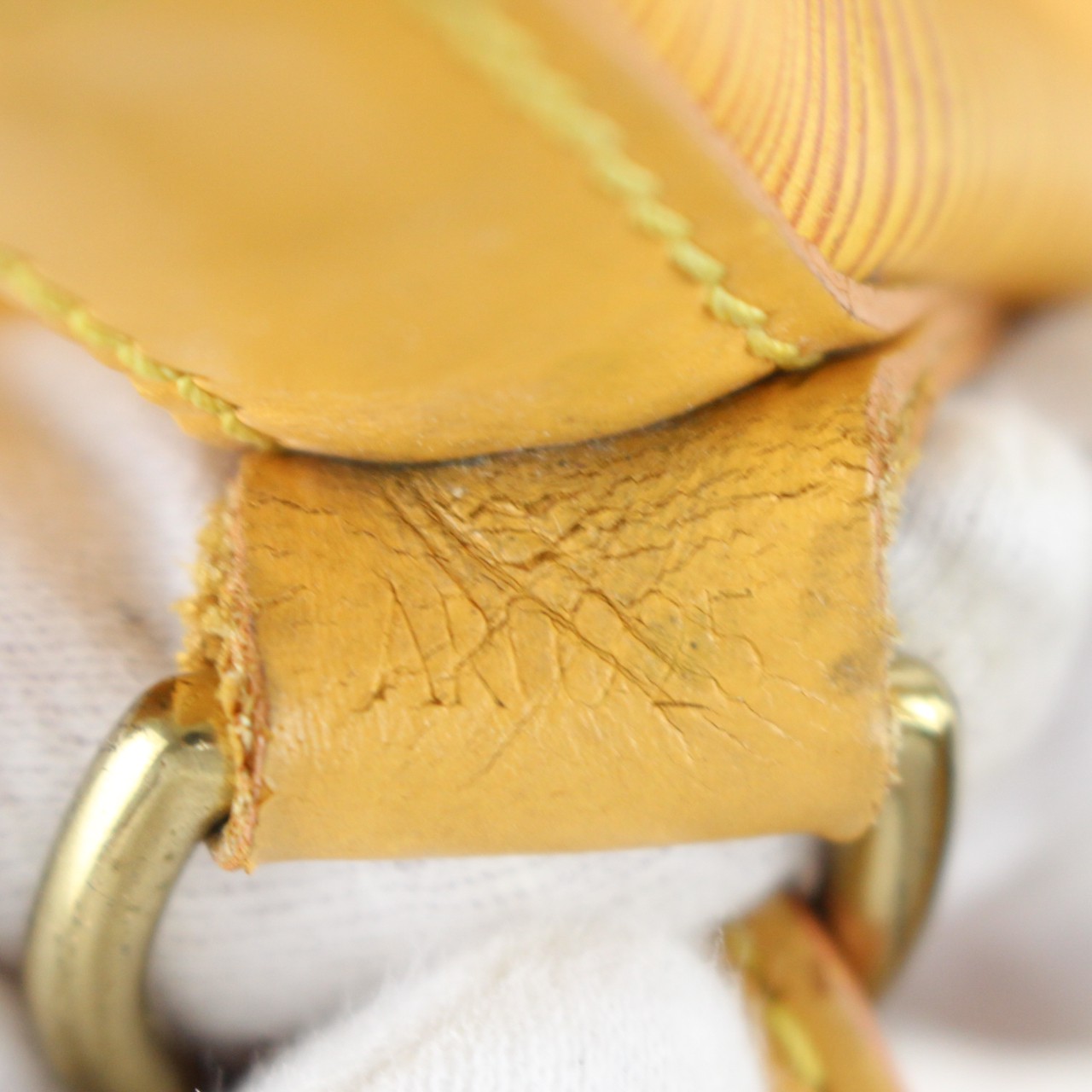 ルイヴィトン エピ プチノエ タッシリイエロー M44109 デートコード2