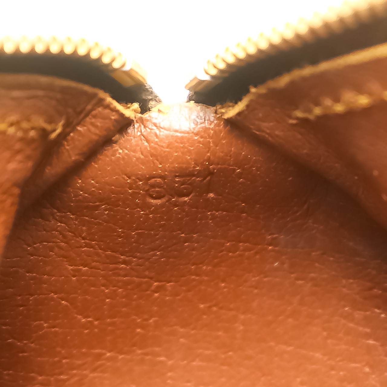 ルイヴィトン モノグラム 旧トゥルース・ロンド M47626 デートコード2