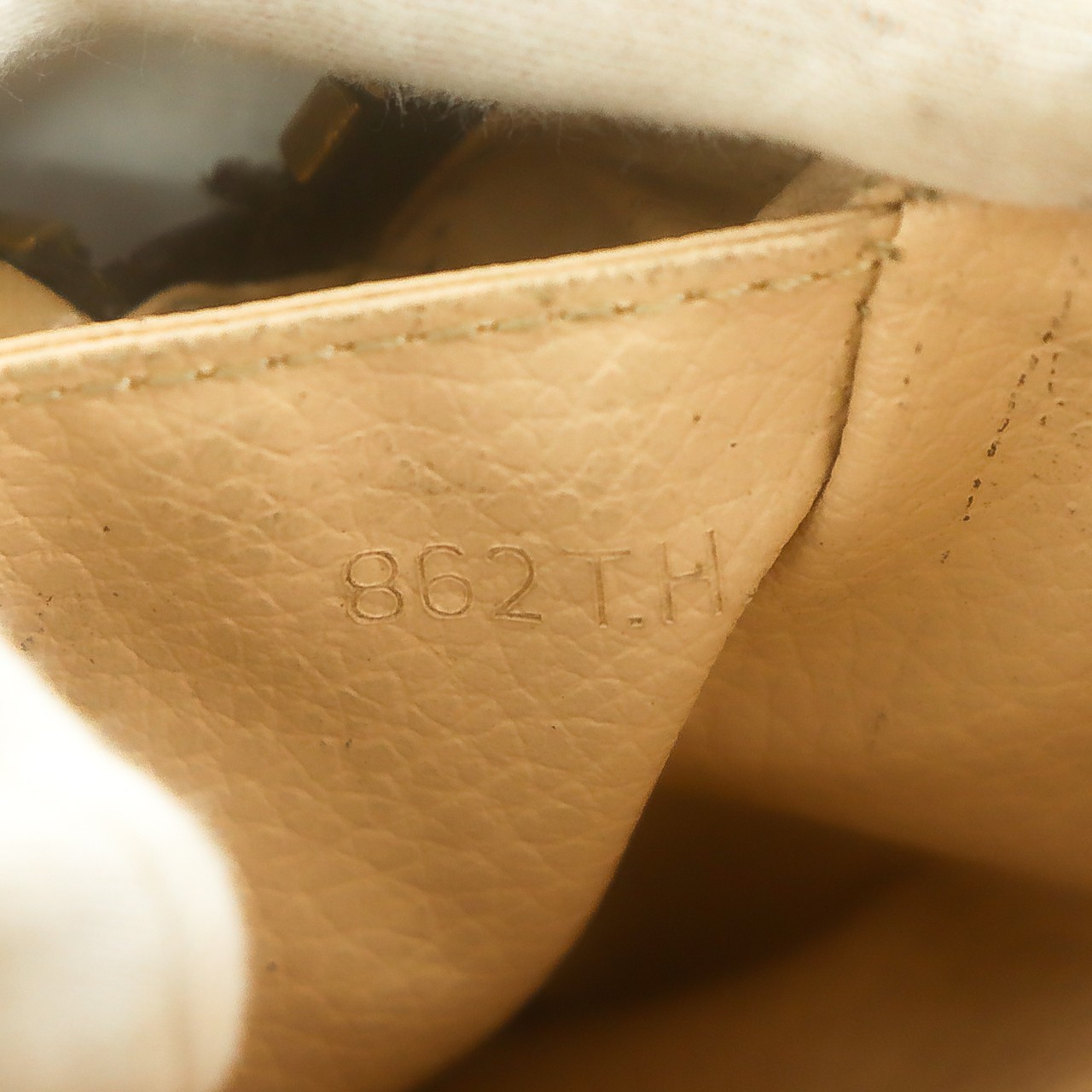 ルイヴィトン モノグラム トゥルース・トワレット28 M47522 デートコード2